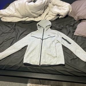 Grey nike tech fleece